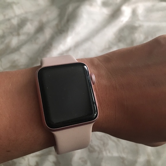 Apple Watch - Picture 2 of 5
